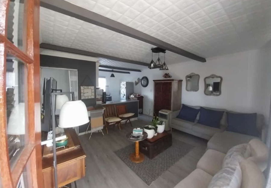 2 Bedroom Property for Sale in Langenhovenpark Free State